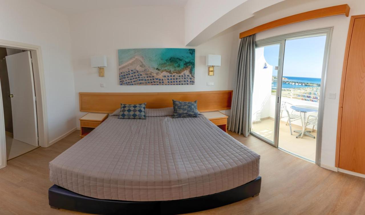 Tylos Beach Hotel Kato Pyrgos Exteriör bild