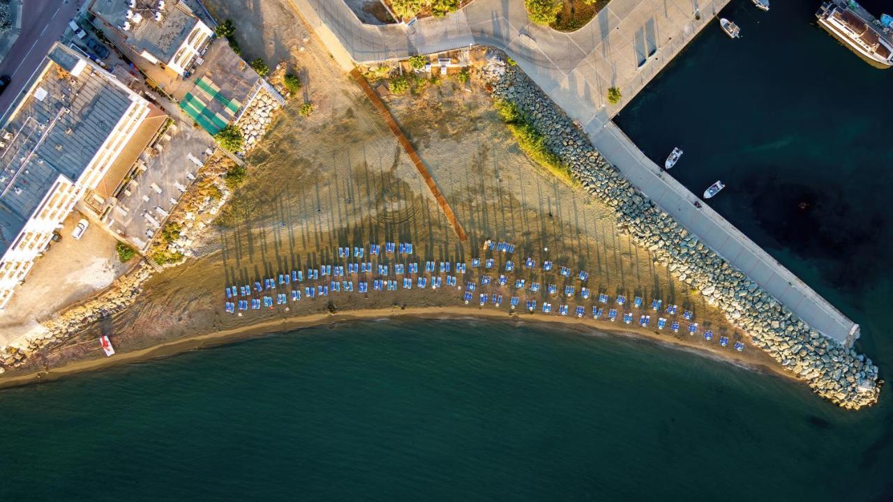 Tylos Beach Hotel Kato Pyrgos Exteriör bild