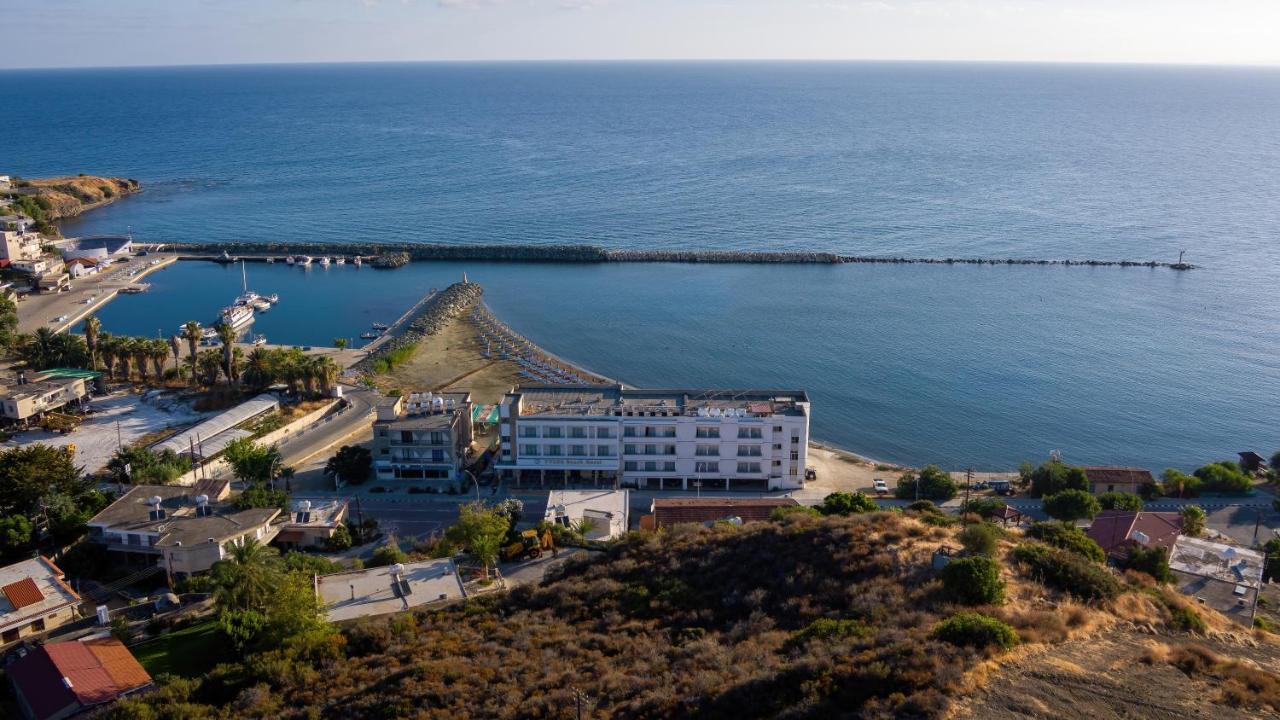 Tylos Beach Hotel Kato Pyrgos Exteriör bild