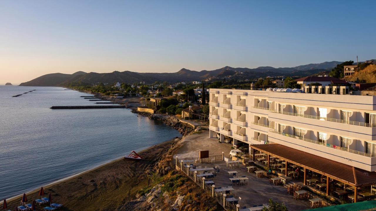 Tylos Beach Hotel Kato Pyrgos Exteriör bild