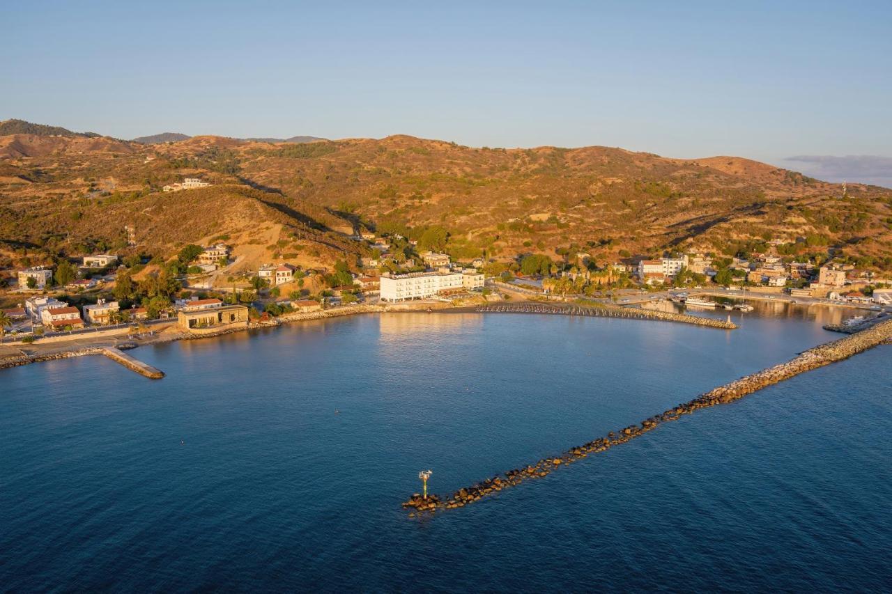 Tylos Beach Hotel Kato Pyrgos Exteriör bild