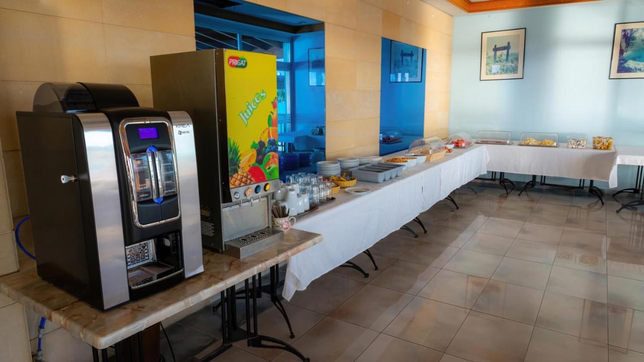 Tylos Beach Hotel Kato Pyrgos Exteriör bild