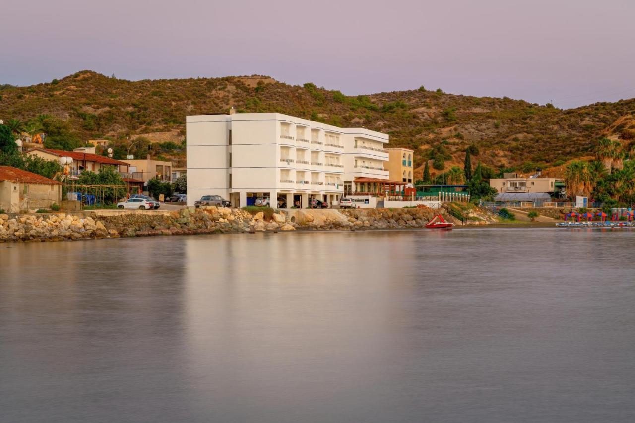 Tylos Beach Hotel Kato Pyrgos Exteriör bild