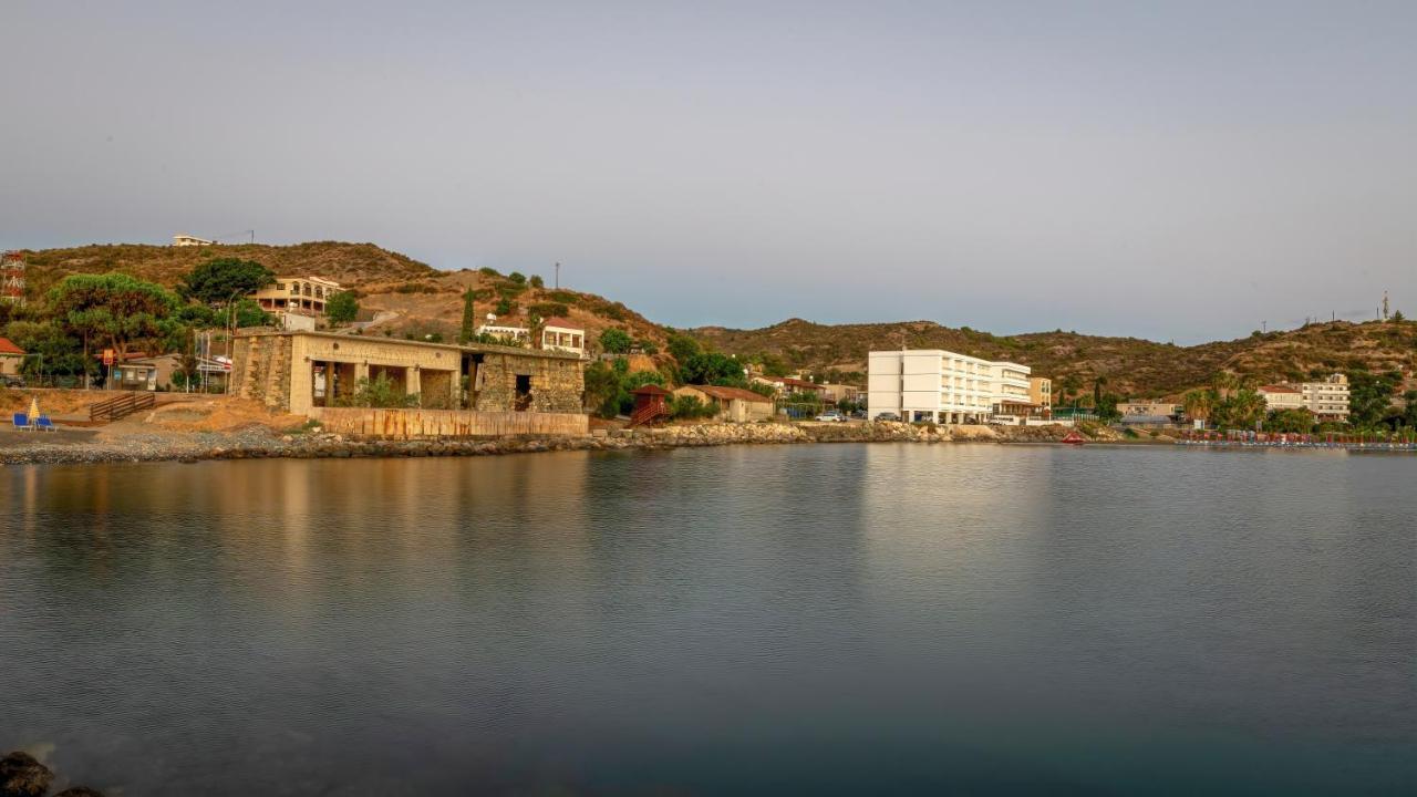 Tylos Beach Hotel Kato Pyrgos Exteriör bild