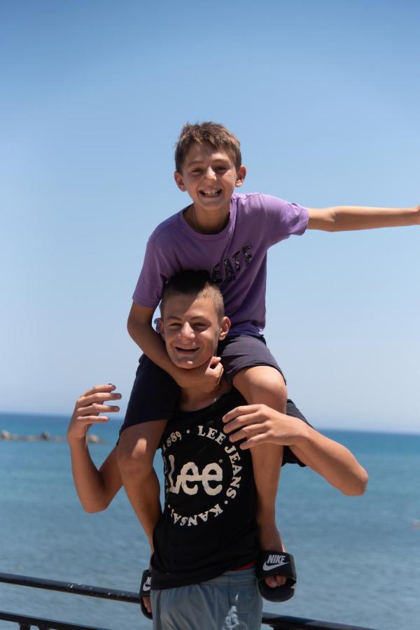 Tylos Beach Hotel Kato Pyrgos Exteriör bild